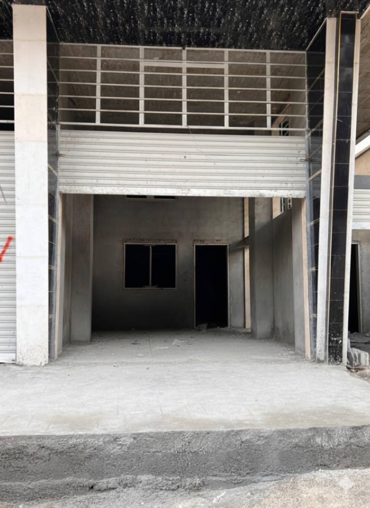 Hariri (store 3 - The Seventeenth Building)